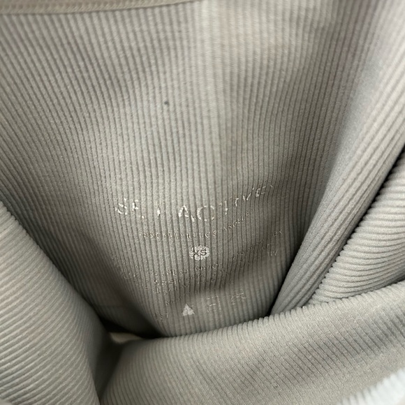 SET ACTIVE SPORTS TOP - Picture 2 of 3